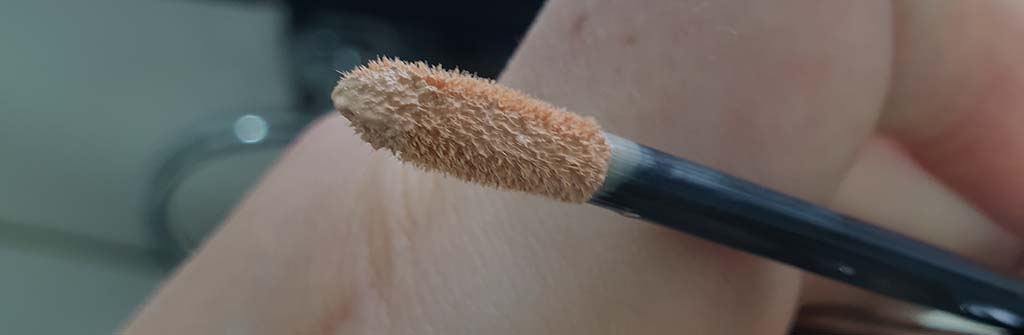 Il Makiage F*ck I'm Flawless concealer - my honest review - photo of the wand