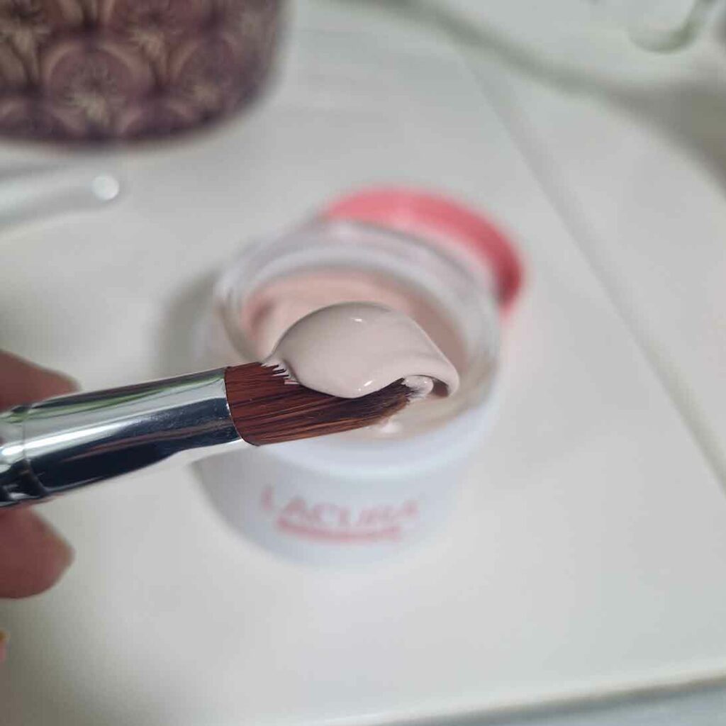 Lacure Aldi Pink Clay mask - box and brush
